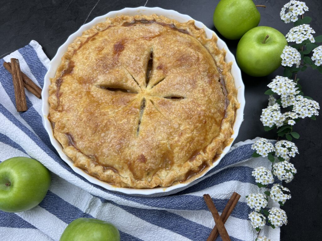 homemade apple pie with flaky crust