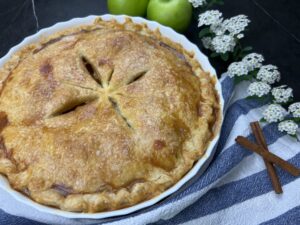homemade apple pie with flaky crust